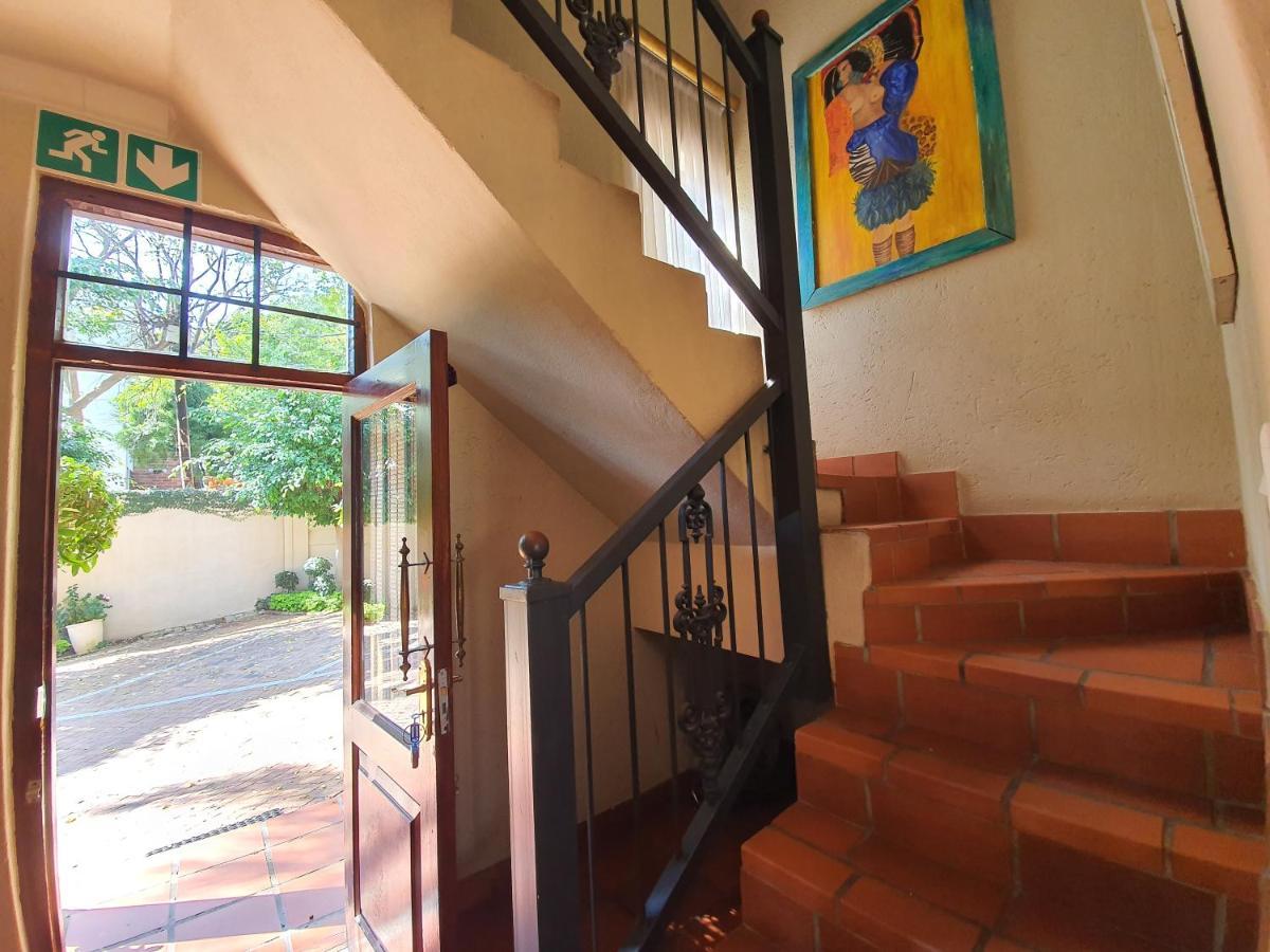 Waterhouse Guest Lodge - Indus Street Pretoria-Noord Dış mekan fotoğraf