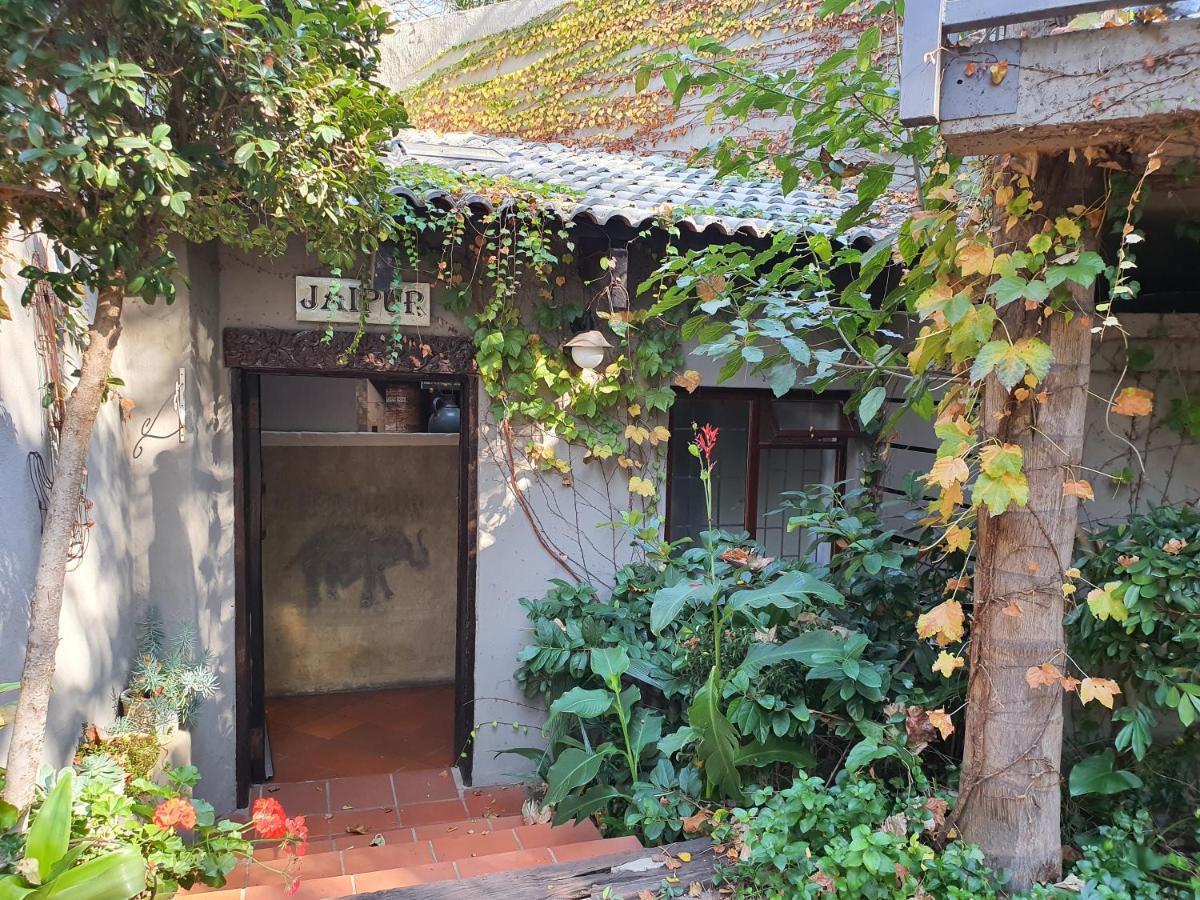 Waterhouse Guest Lodge - Indus Street Pretoria-Noord Dış mekan fotoğraf